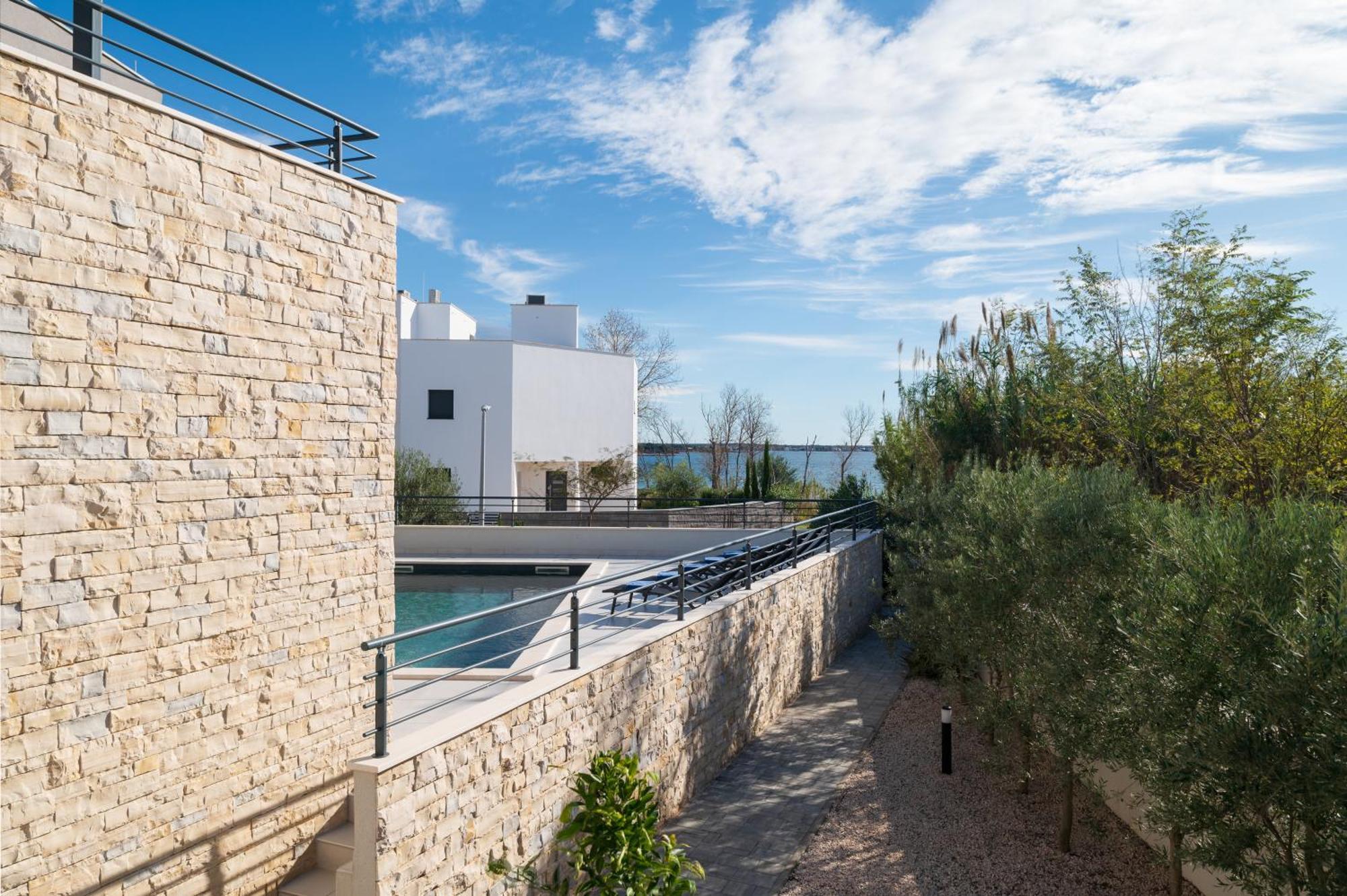 Villa Roca With Heated Pool And Sauna Privlaka  Eksteriør billede