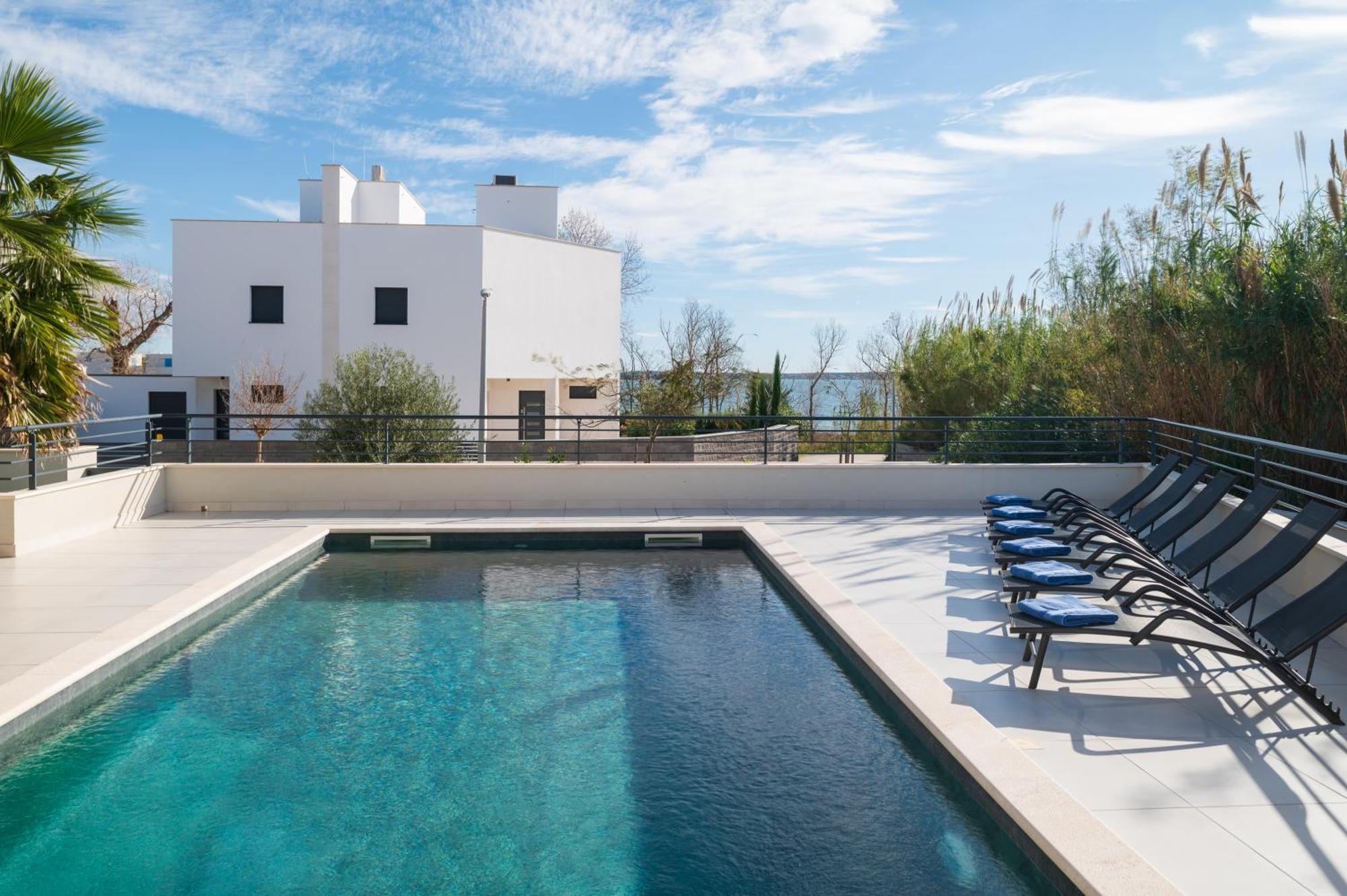 Villa Roca With Heated Pool And Sauna Privlaka  Eksteriør billede
