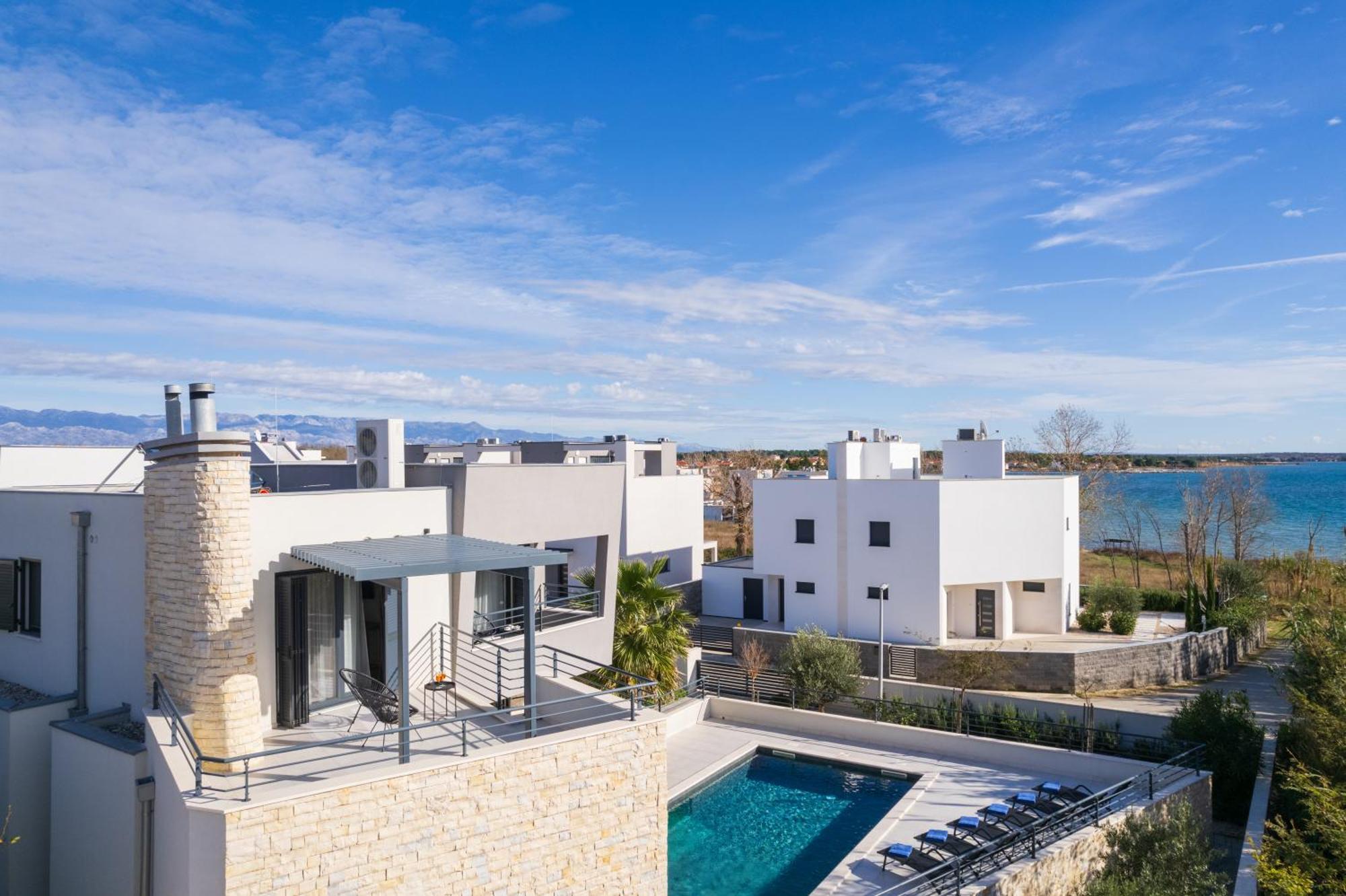 Villa Roca With Heated Pool And Sauna Privlaka  Eksteriør billede