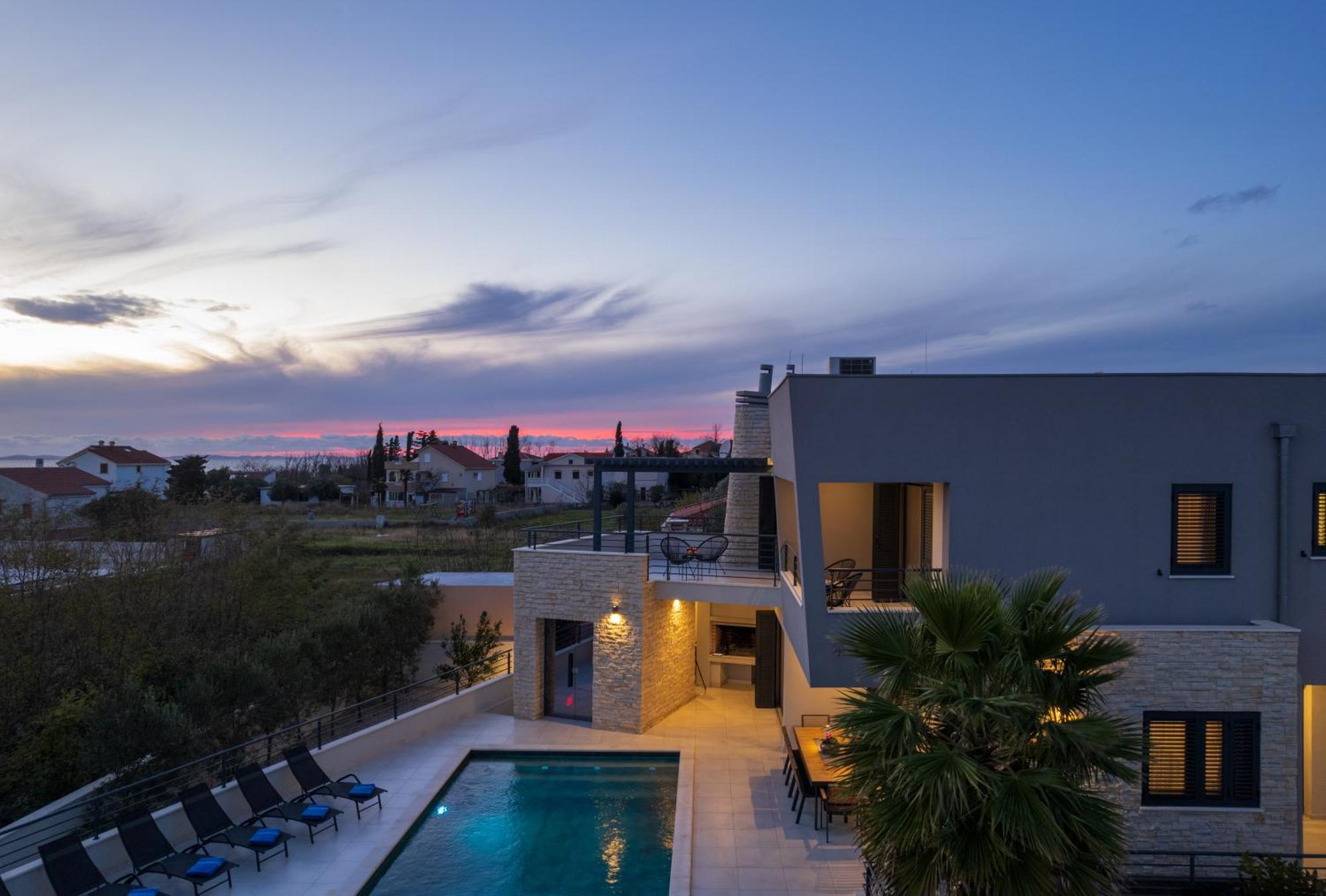 Villa Roca With Heated Pool And Sauna Privlaka  Eksteriør billede